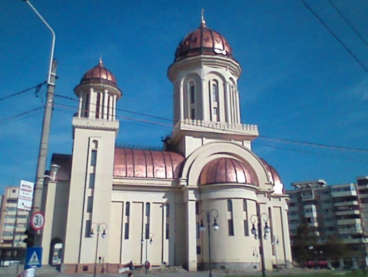 Studio Cathedral Braila Exterior photo